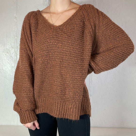 Universal Thread Chunky Knit Brown Fuzzy V Neck Sweater - Picture 5 of 11